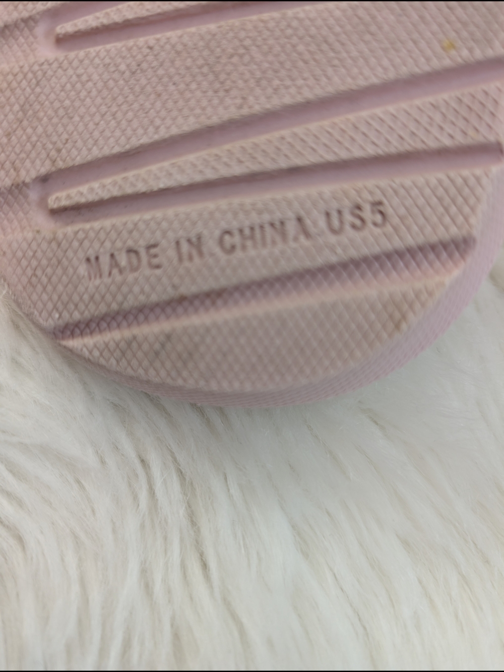 PUMA Cool Cat Sherpa slide sandals in lotus pink colorway Size 5 - Picture 10 of 10